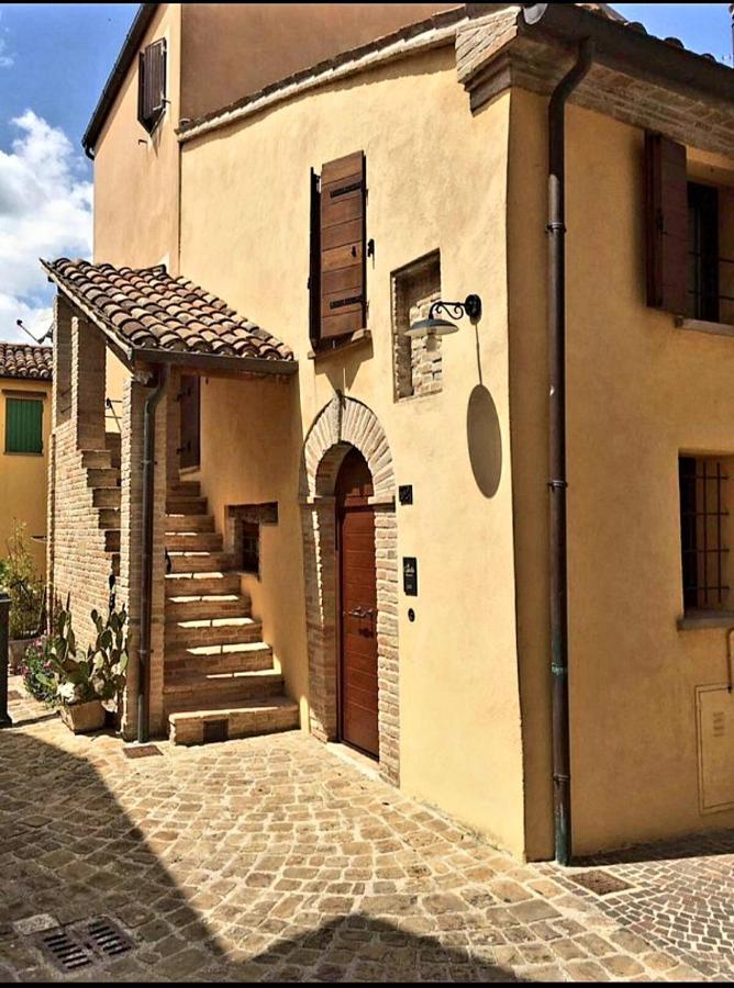 "Affittacamere Al Castello" Tavullia Exterior photo